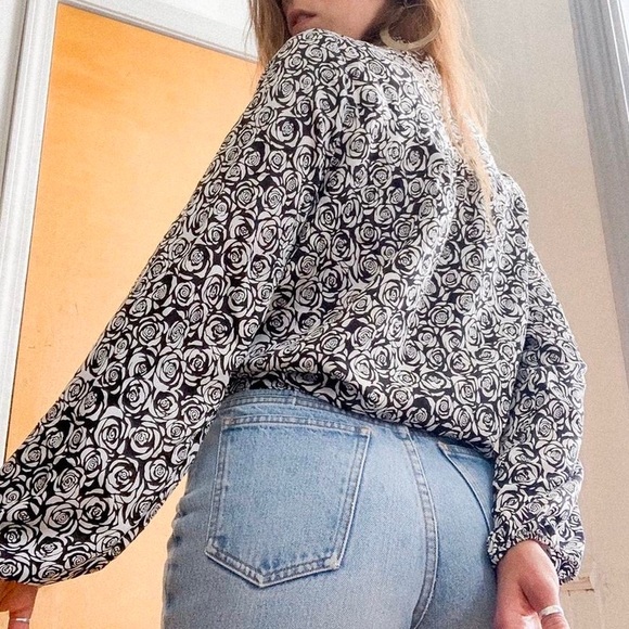 Vintage 80s Rose Print Pussy Bow Blouse - Picture 4 of 4